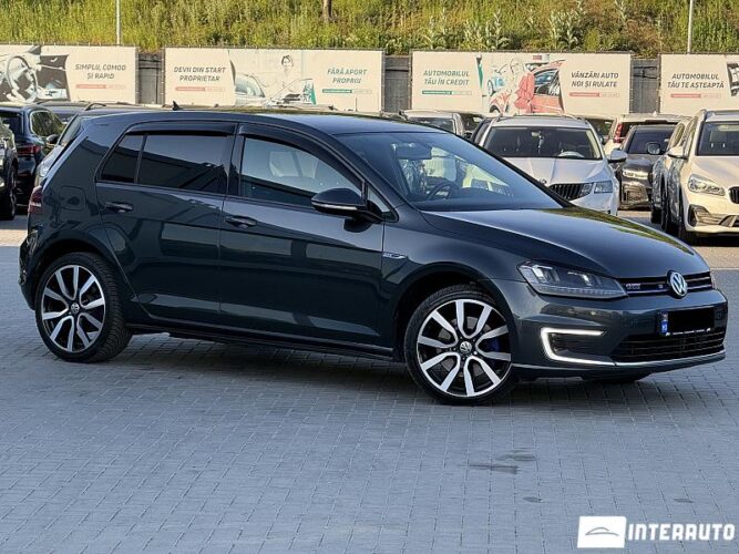 Volkswagen Golf GTE 2015 doar la InterAuto