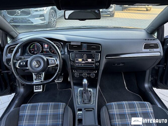 volkswagen Golf GTE 2015