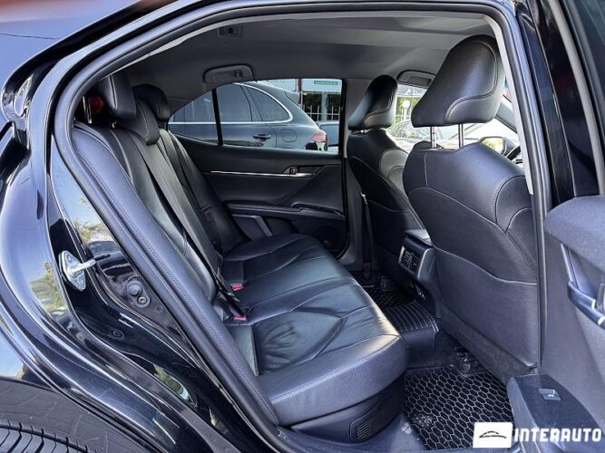 toyota Camry 2020
