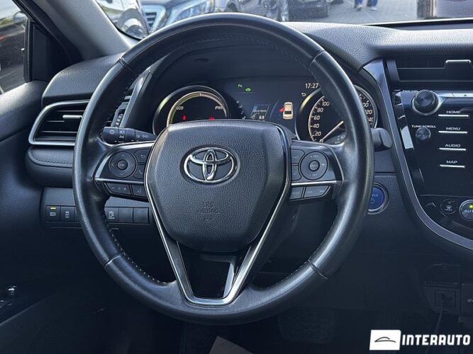 toyota Camry 2020