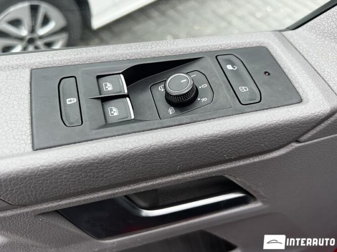 Volkswagen Caravelle 43 volkswagen Caravelle 2020