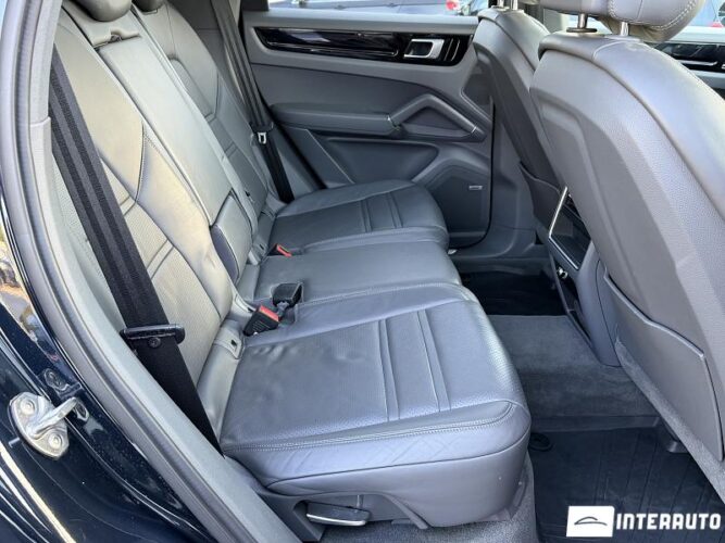 porsche Cayenne 2019
