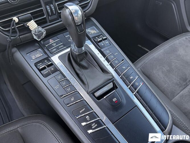 Porsche Macan 45 porsche Macan 2019