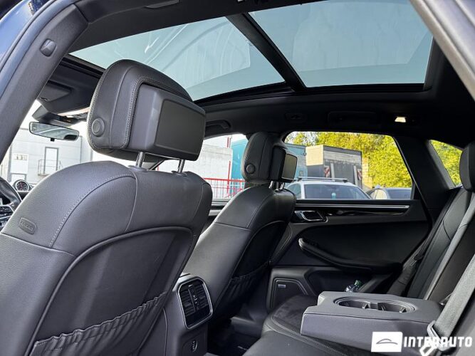 Porsche Macan 39 porsche Macan 2019