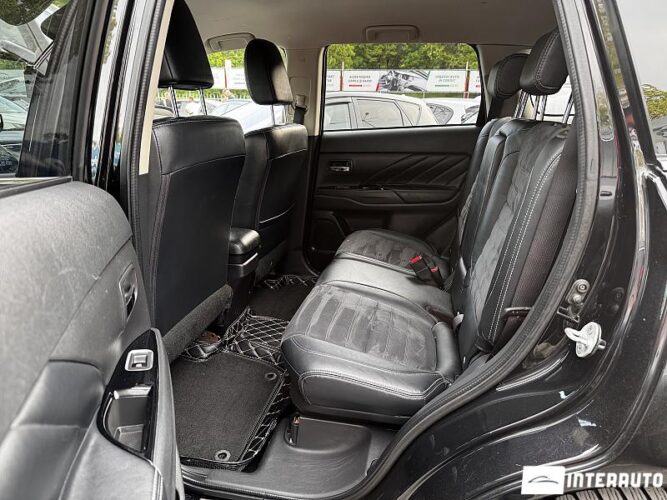 mitsubishi Outlander 2015