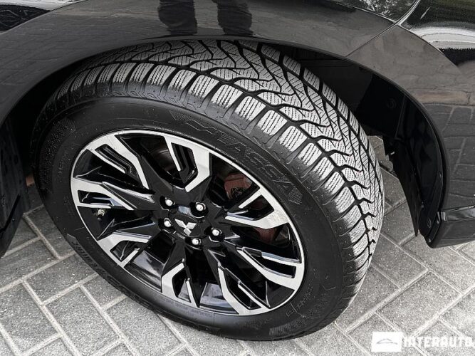 mitsubishi Outlander 2015