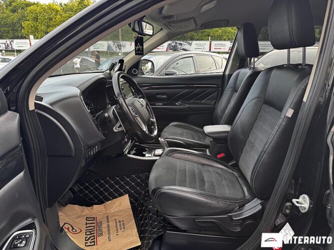mitsubishi Outlander 2015