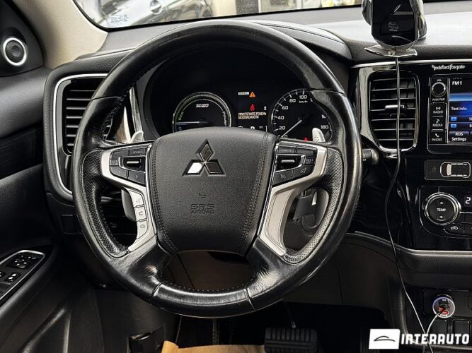 mitsubishi Outlander 2015