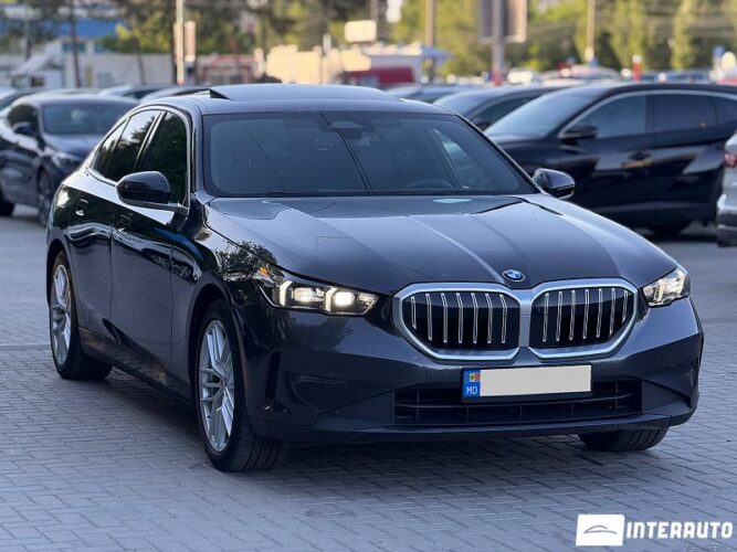 BMW 530 33 bmw 530 2024