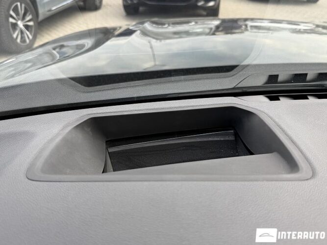BMW 740 48 bmw 740 2020