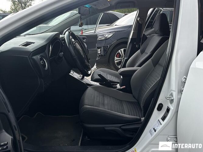 toyota Auris 2017