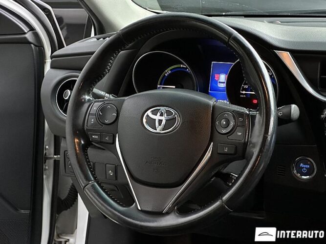 toyota Auris 2017