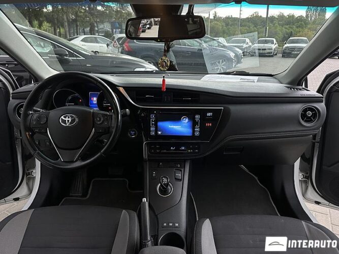 toyota Auris 2017