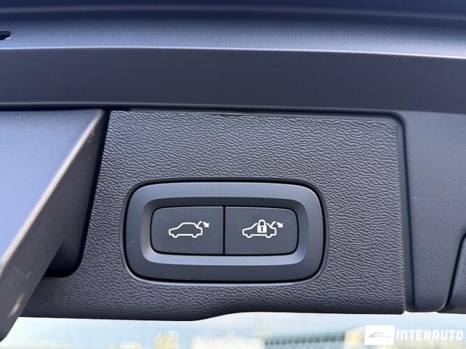 volvo XC 60 2025