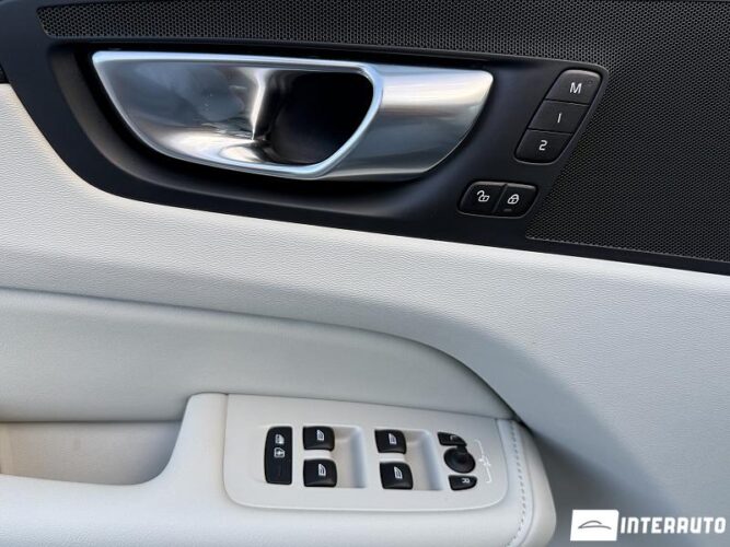 volvo XC 60 2025