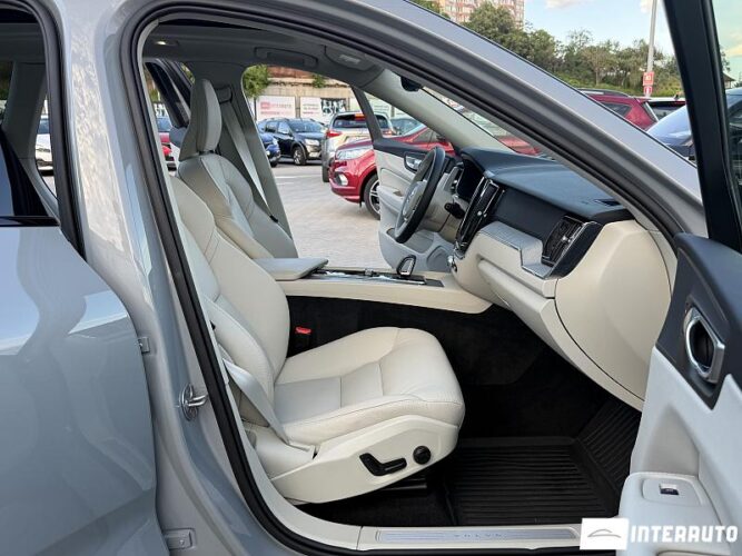 volvo XC 60 2025