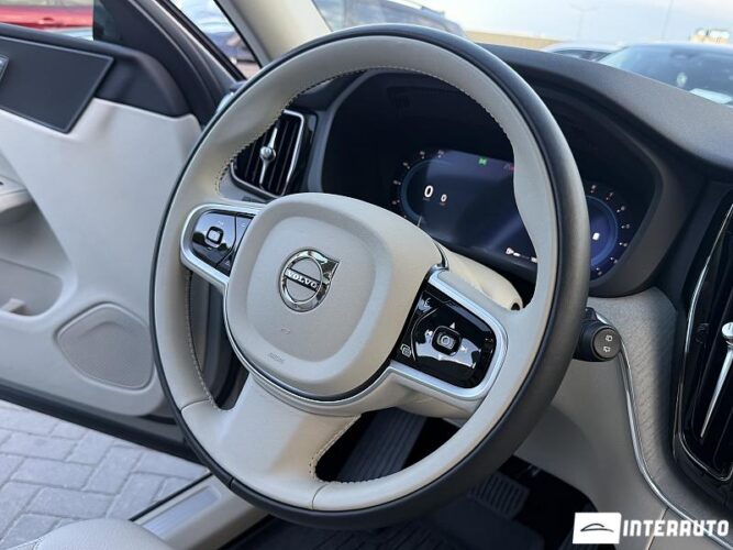 volvo XC 60 2025
