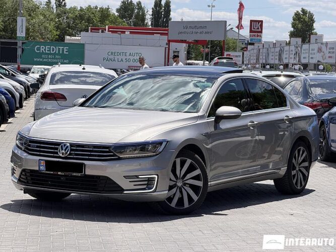 Volkswagen Passat GTE 2015 doar la InterAuto