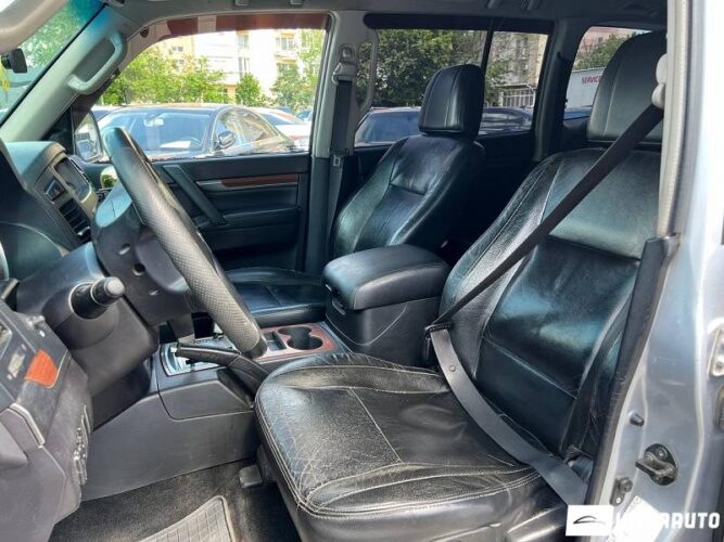 mitsubishi Pajero 2008