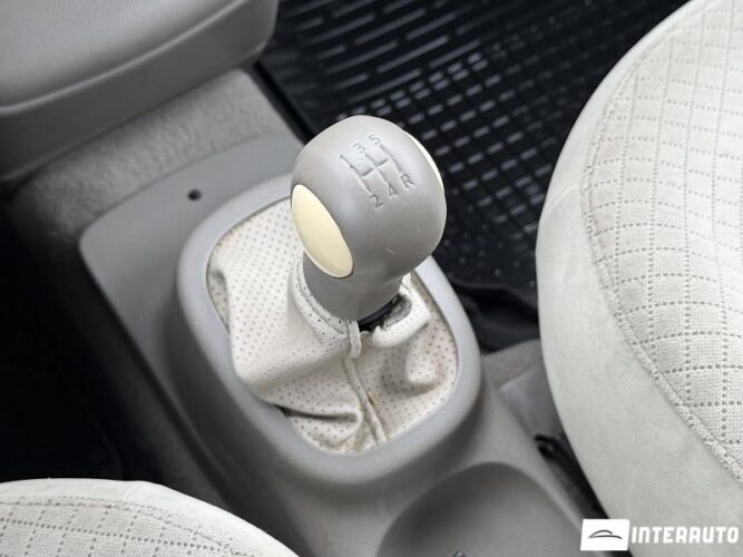 nissan Micra 2004