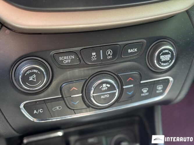 Jeep Cherokee 44 jeep Cherokee 2015