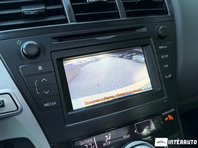 Toyota Prius Plus / V 40 toyota Prius Plus / V 2012