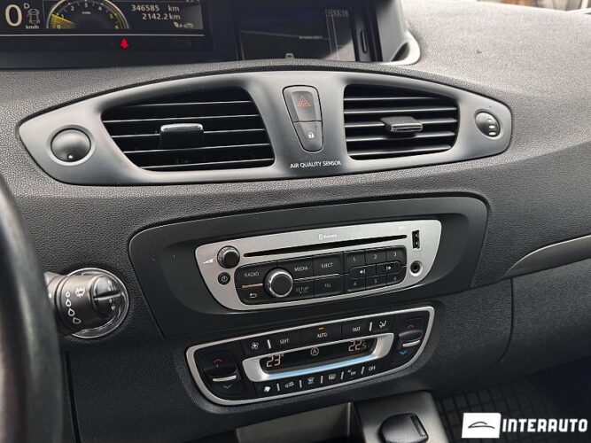 renault Scenic X-Mode 2013