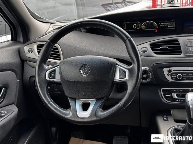 renault Scenic X-Mode 2013