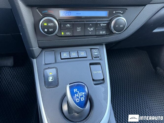 toyota Auris 2014