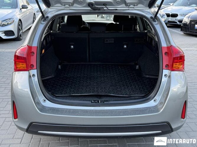 toyota Auris 2014