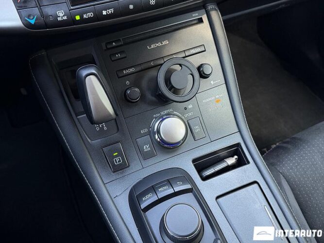 Lexus CT 200h 42 lexus CT 200h 2012