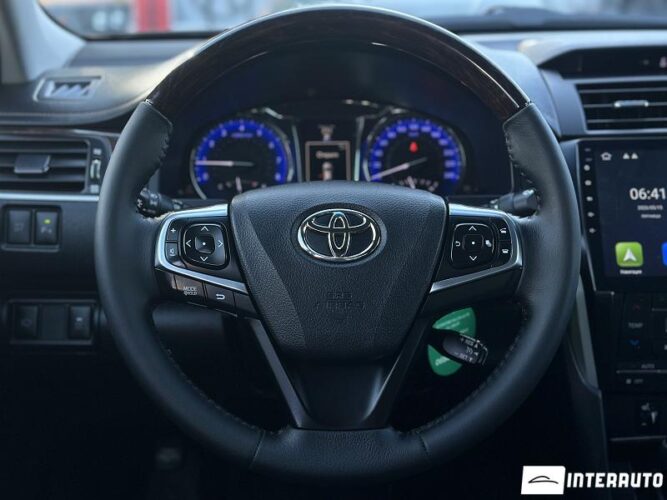 toyota Camry 2017