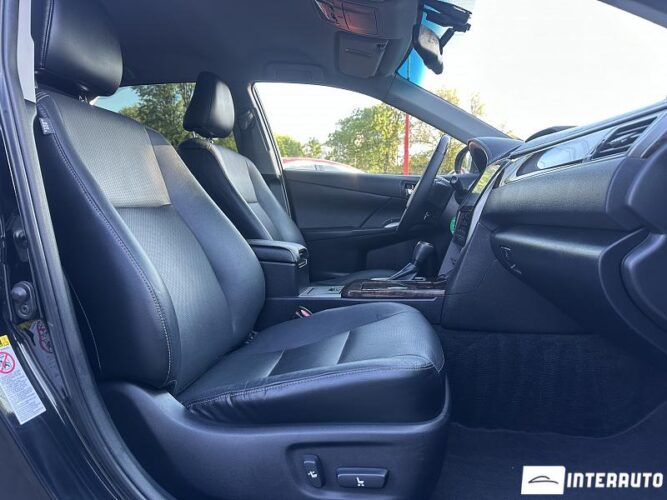 toyota Camry 2017