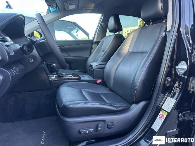 toyota Camry 2017