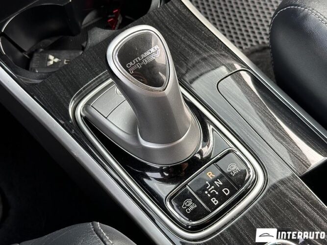 Mitsubishi Outlander 44 mitsubishi Outlander 2015
