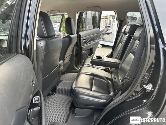 Mitsubishi Outlander 46 mitsubishi Outlander 2015