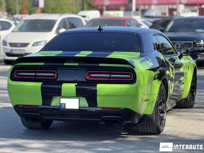 dodge Challenger 2019