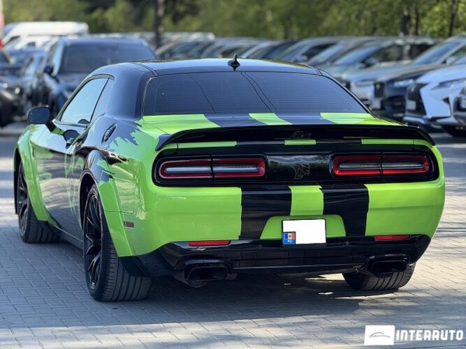 Dodge Challenger 2019 doar la InterAuto