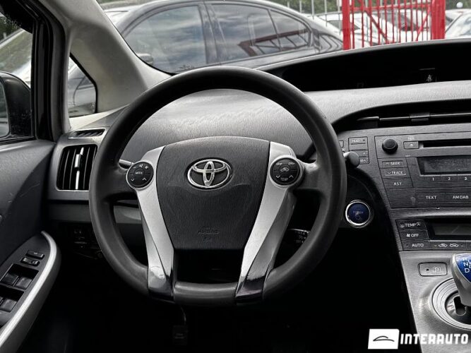 toyota Prius 2011