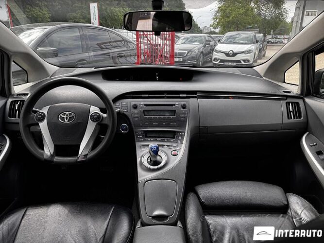toyota Prius 2011