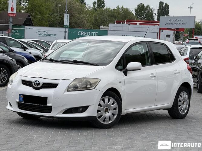 Toyota Auris 2008 doar la InterAuto
