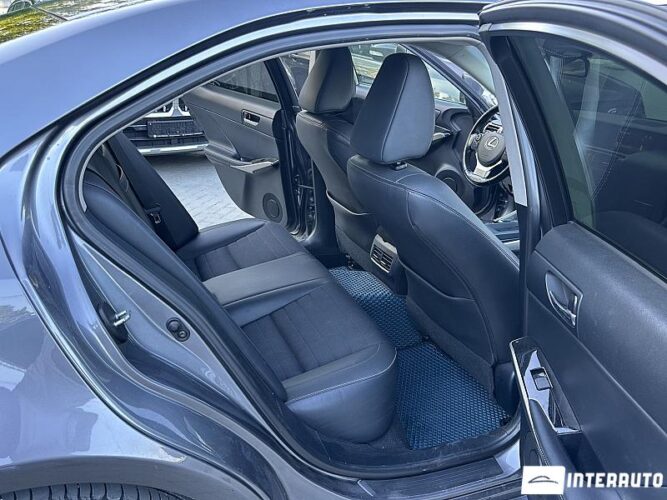 lexus IS 300h 2015