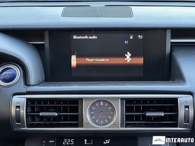 lexus IS 300h 2015