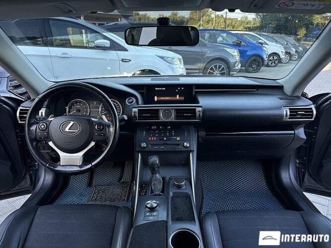 lexus IS 300h 2015