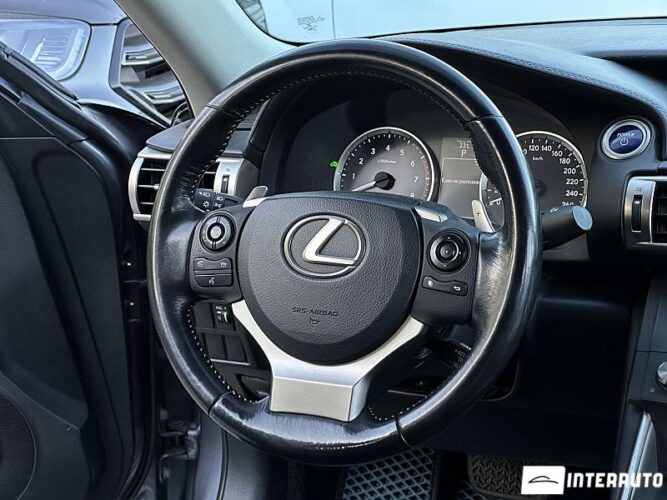 lexus IS 300h 2015