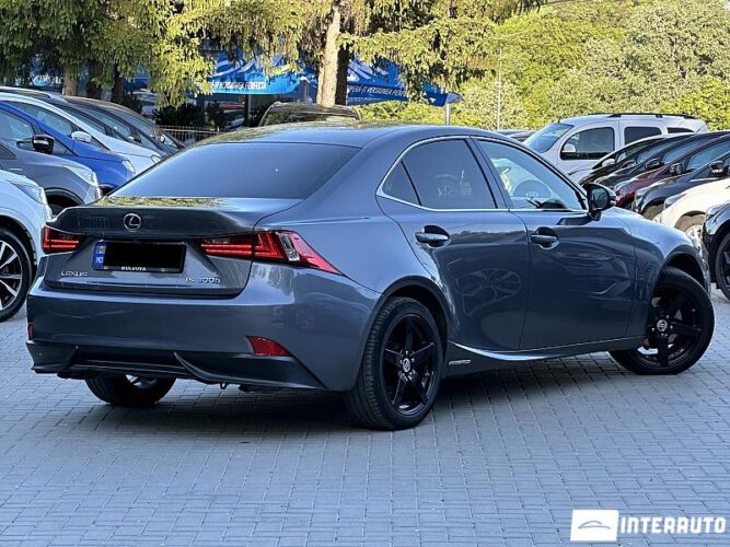 lexus IS 300h 2015