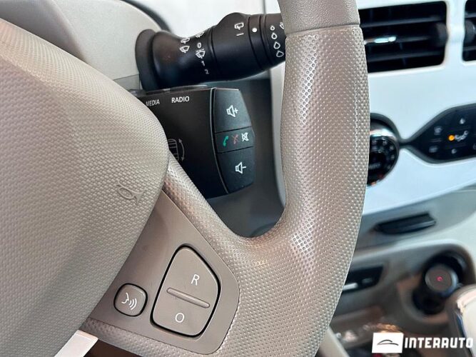 renault ZOE 2014