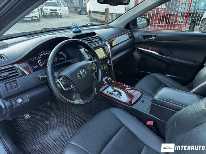 toyota Camry 2011