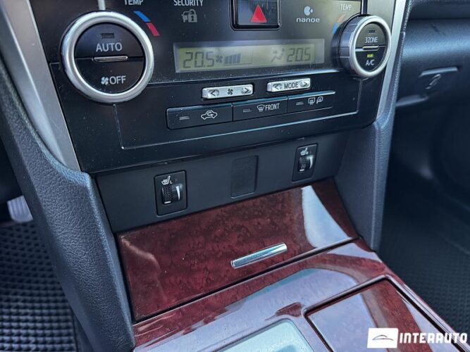 toyota Camry 2011