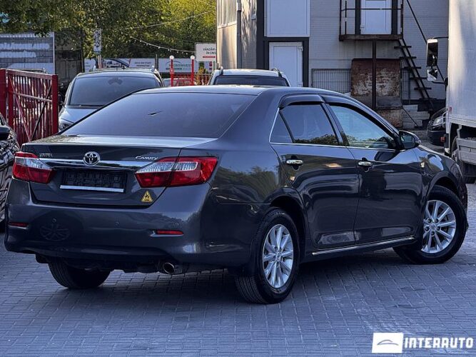 toyota Camry 2011